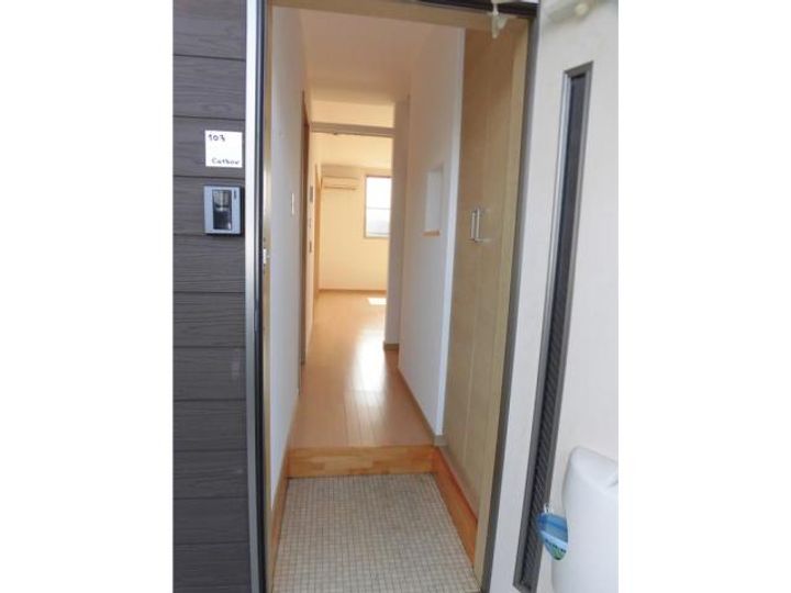 宮崎県都城市郡元町(アパート)の賃貸物件の玄関