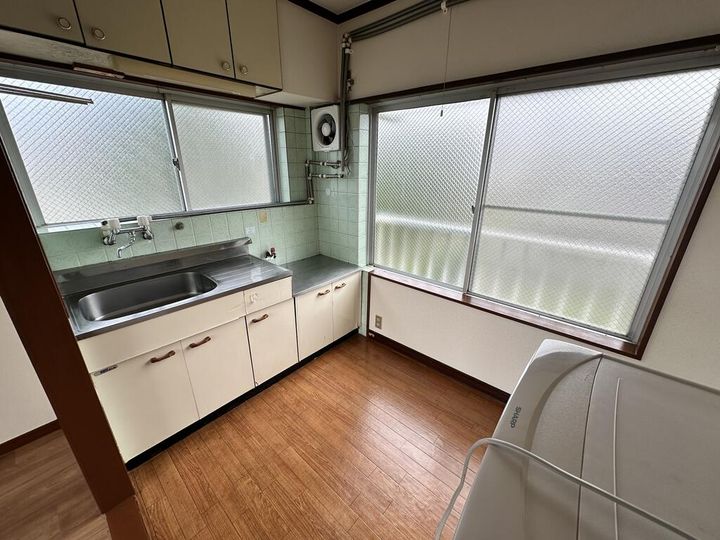 ルートサイド266の内装