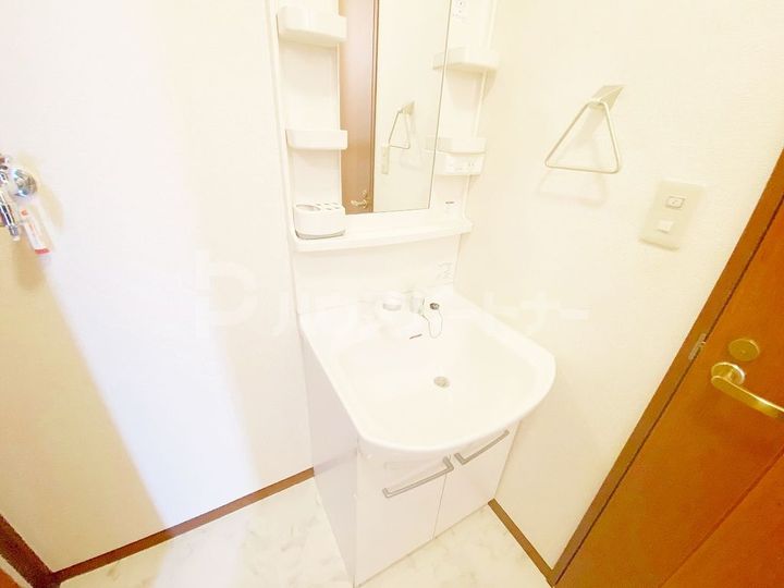 Sky Ward しただの内装