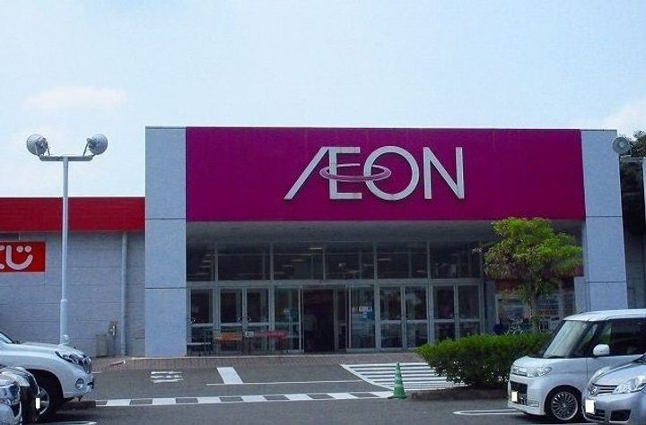 エレンシアM IIの周辺