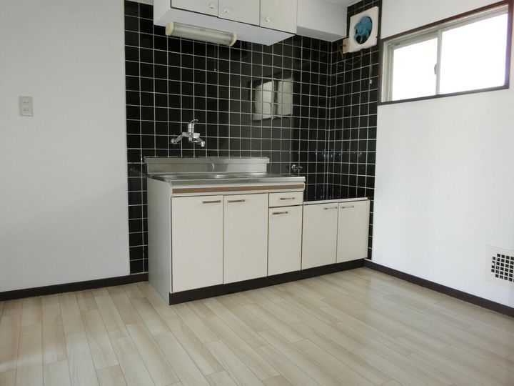 にしきビルのキッチン