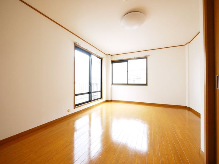 東京都中野区本町4(マンション)の賃貸物件の居間