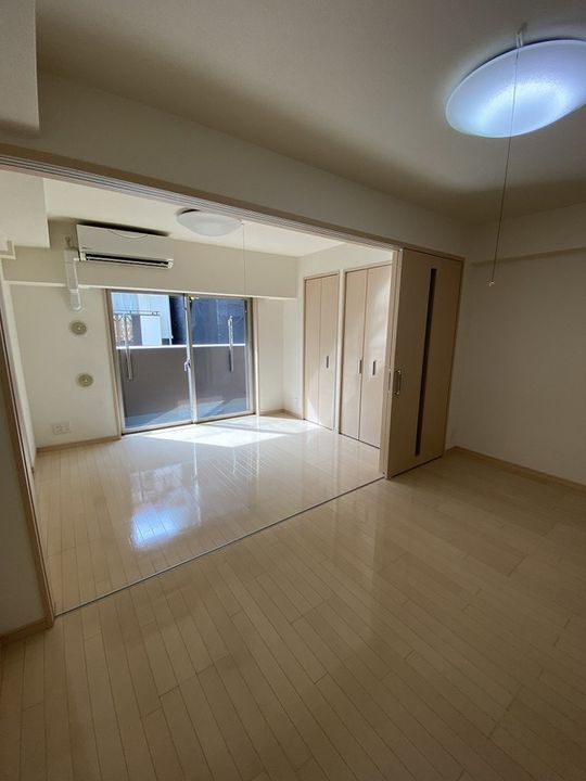 日神デュオステージ蒔田の居間