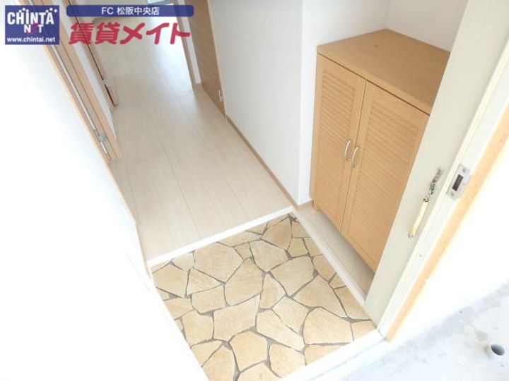 メゾンママ 1の玄関