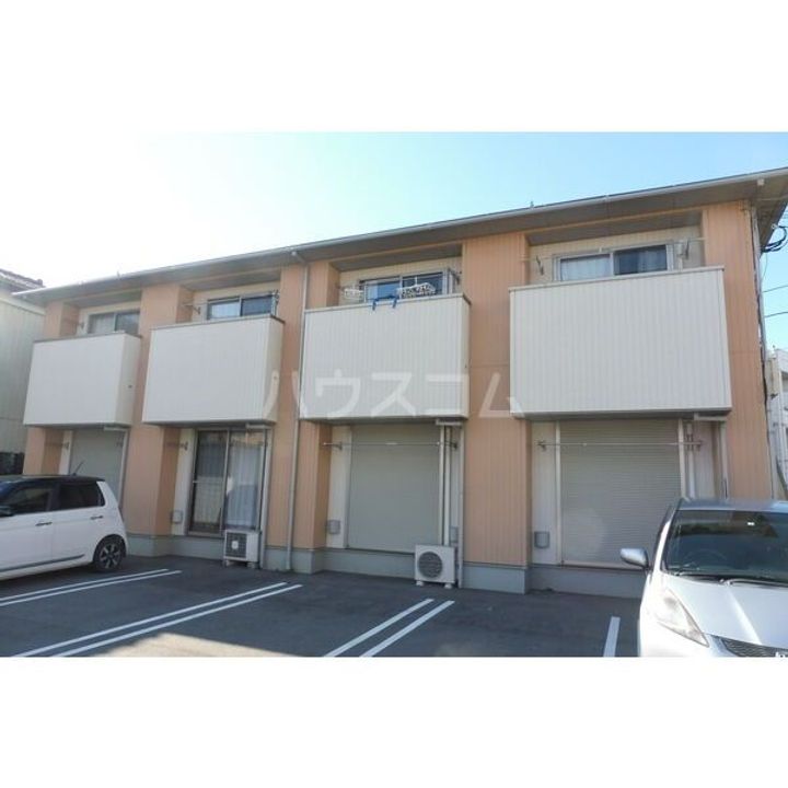 ナシャードアパートの外観