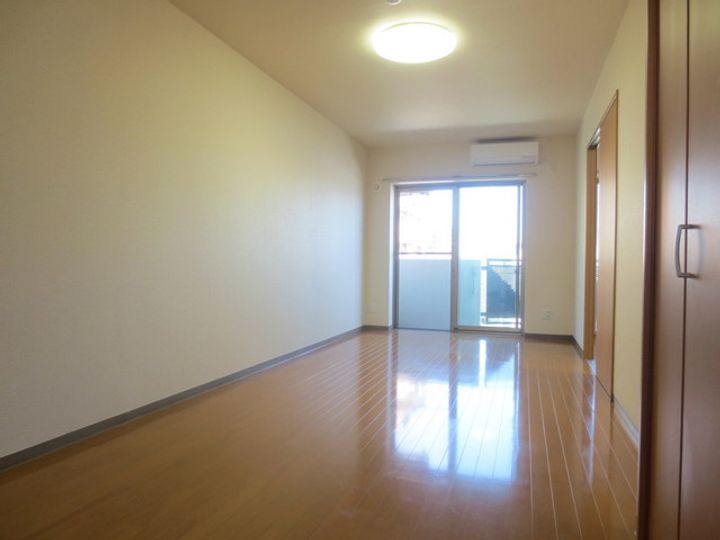 ヴィラ・グランソレイユの居間