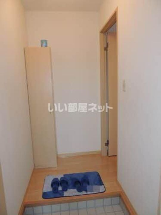 ディアス上之園の玄関