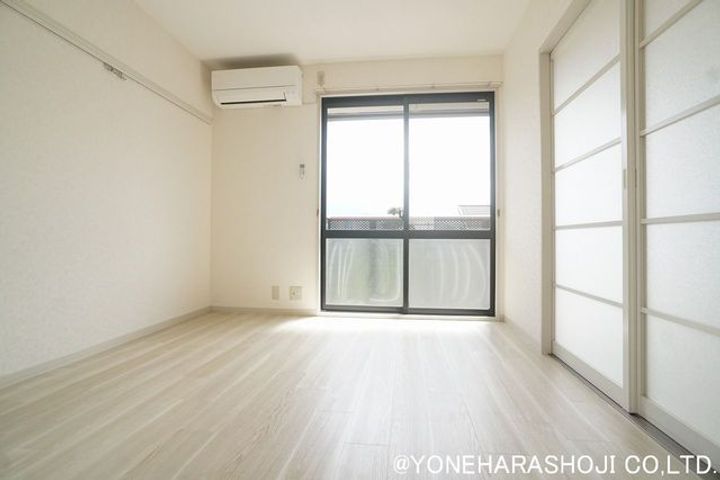 ディアス福光の居間