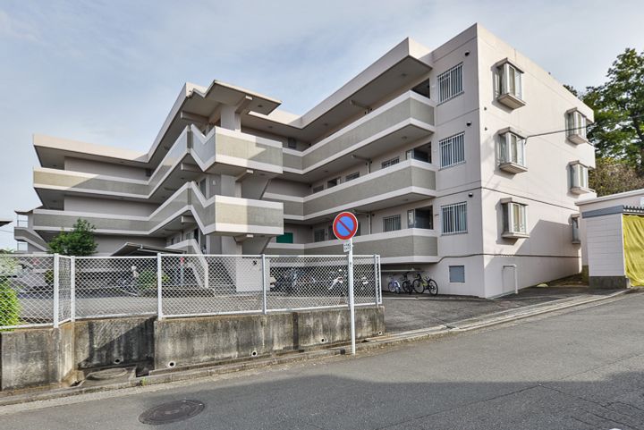 オークヒルズ宮ノ下の外観
