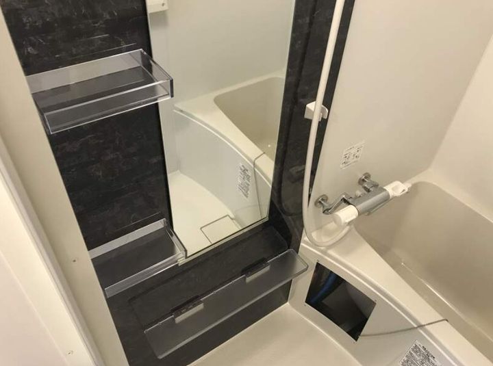 リブリ・ラヴィアンローズ・国立の風呂