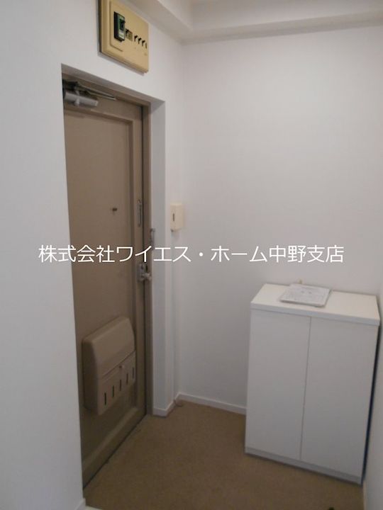 阿ら井ハイツの玄関