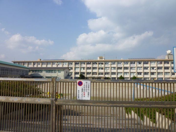 ルーミナスB棟の周辺