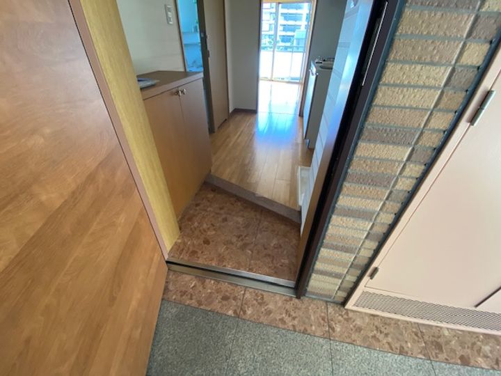 グラティア南烏山EASTの玄関