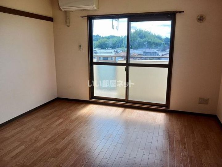 エチュードの居間