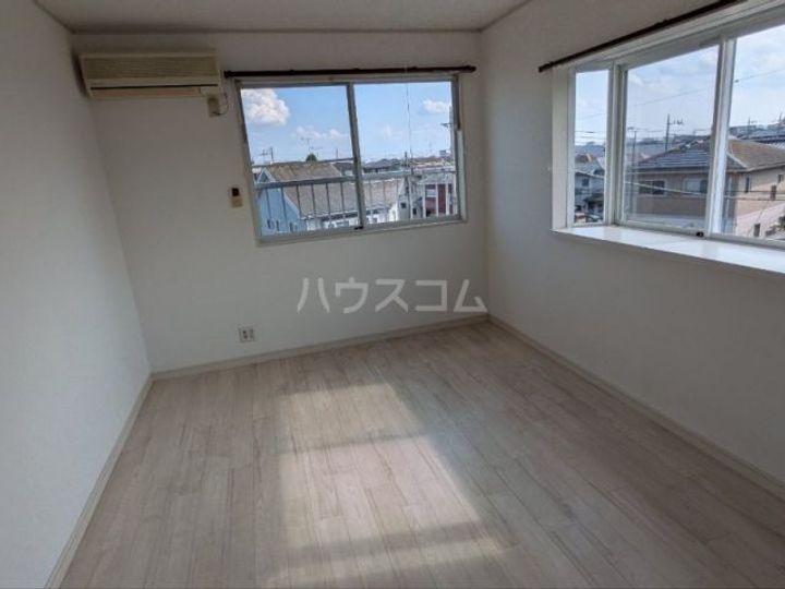 メゾンIWAZOの居間