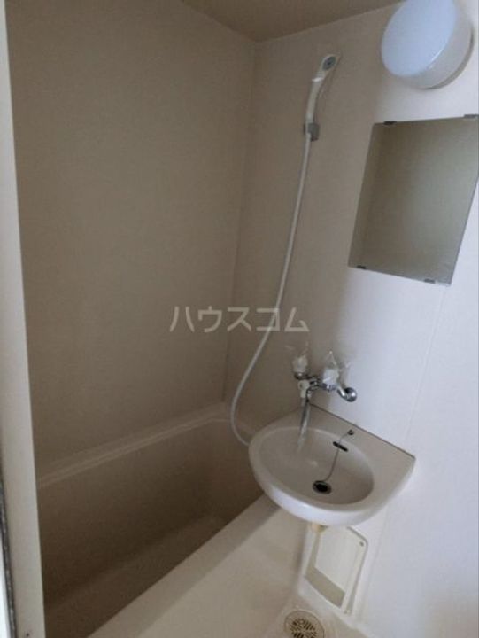 メゾンIWAZOの風呂