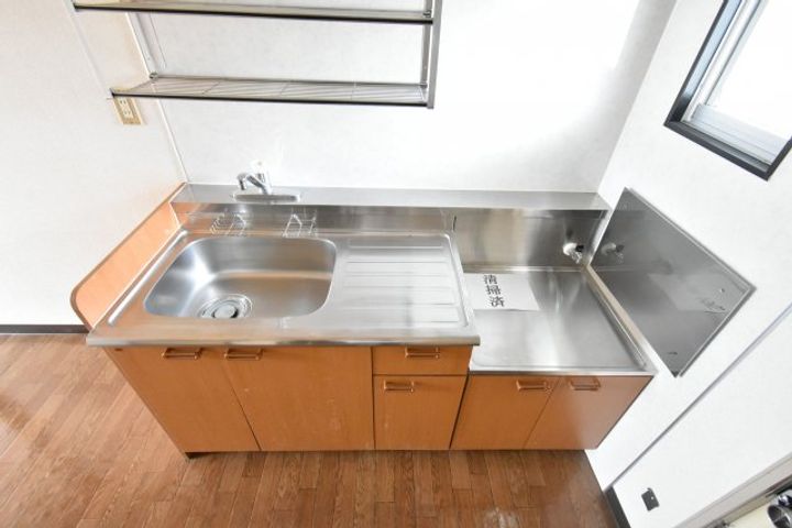 群馬県伊勢崎市平和町(アパート)の賃貸物件のキッチン