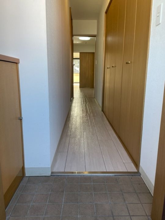 手塚マンションの玄関