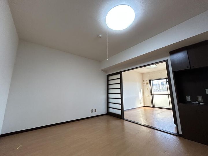 アゼリアガーデンハイツの居間