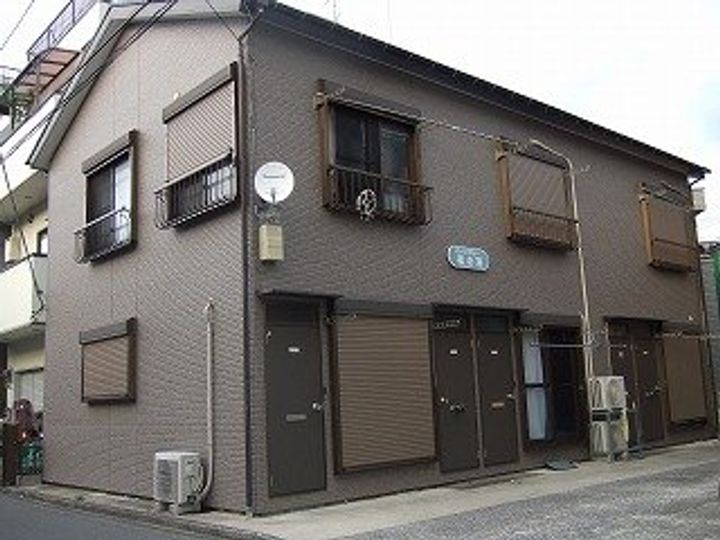 パインツリー松の荘の外観