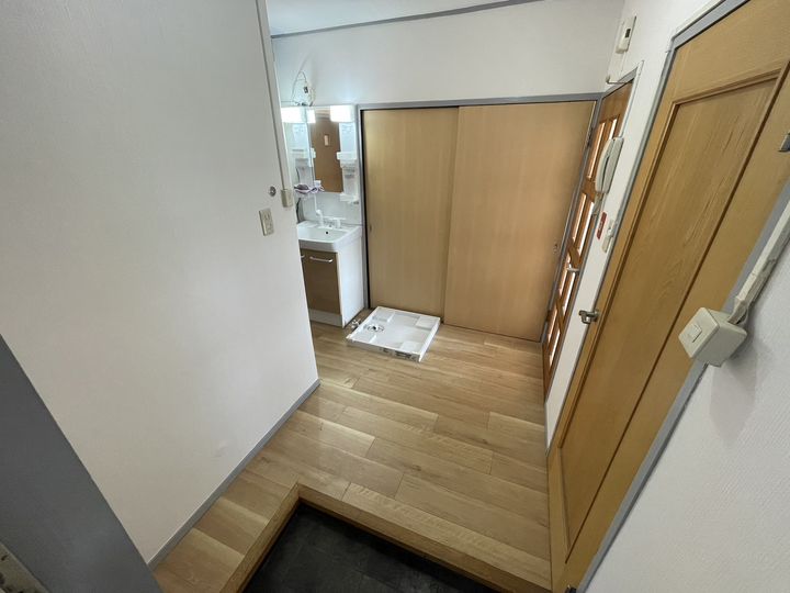 大宮指扇住宅5号棟の玄関