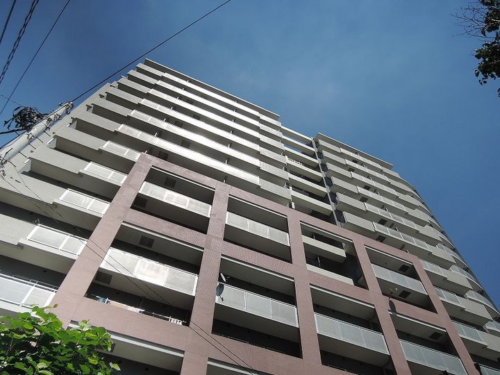 東京都世田谷区三軒茶屋2(マンション)の賃貸物件の外観