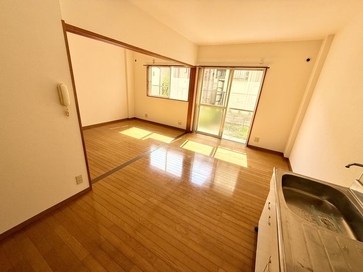 山櫻ハイツの居間