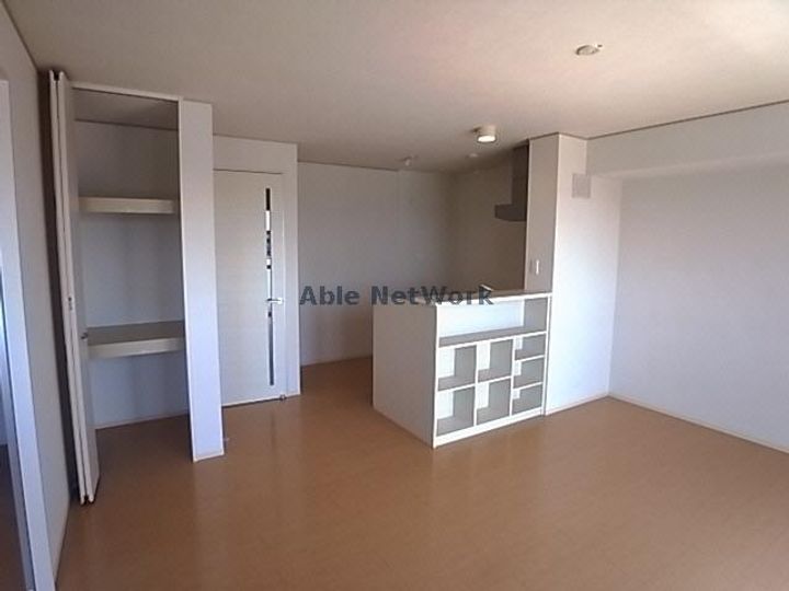 岐阜県岐阜市下鵜飼(アパート)の賃貸物件の居間