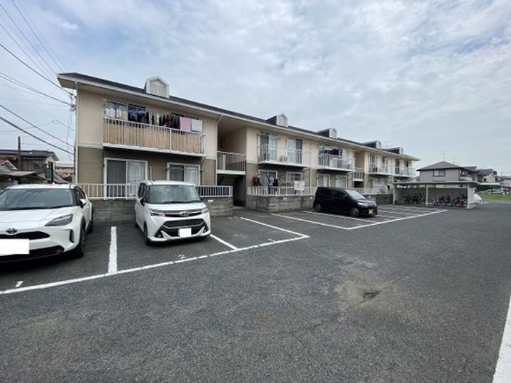 クリスタルハイツ平福の外観