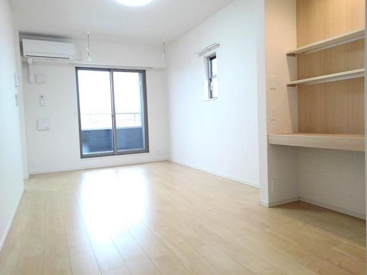 フォルシュBの居間