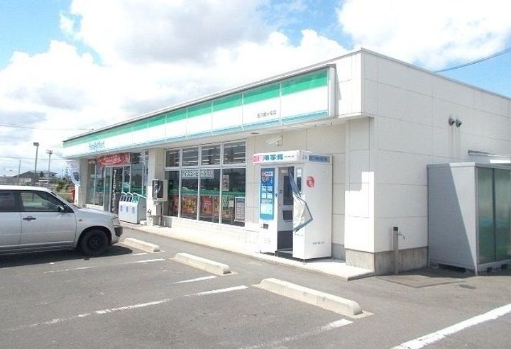 プラシードイーストIIの周辺