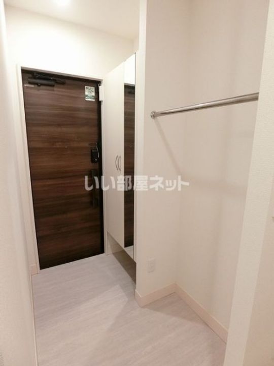 広島県広島市安佐南区山本3(アパート)の賃貸物件の玄関