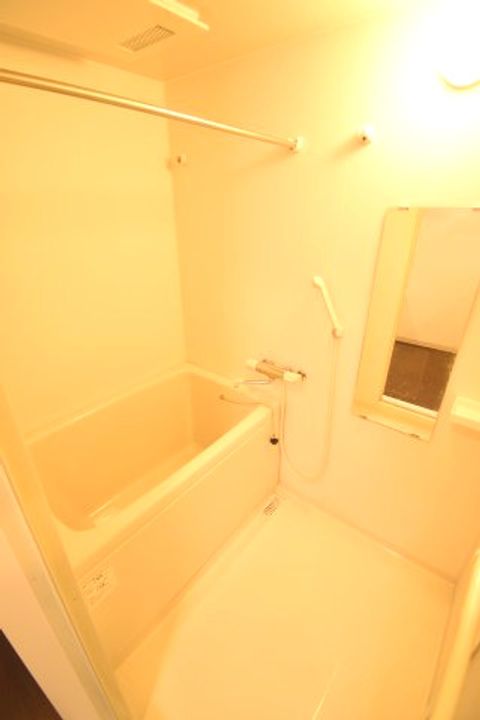 プレミアムステージ新大阪駅前2の風呂