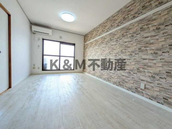 リカスコートの居間