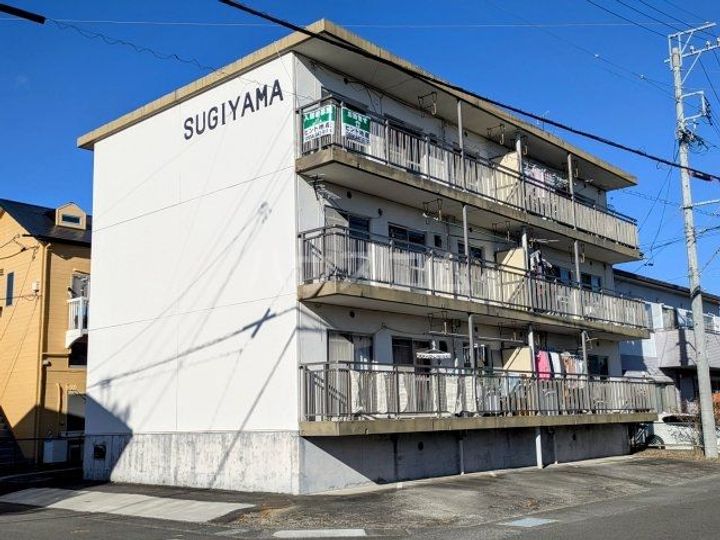 杉山マンションの外観