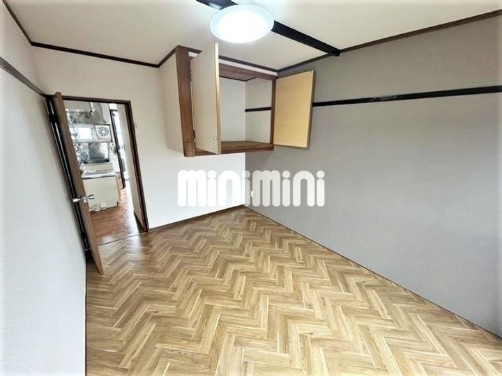 岩渕 松鶴荘の居間