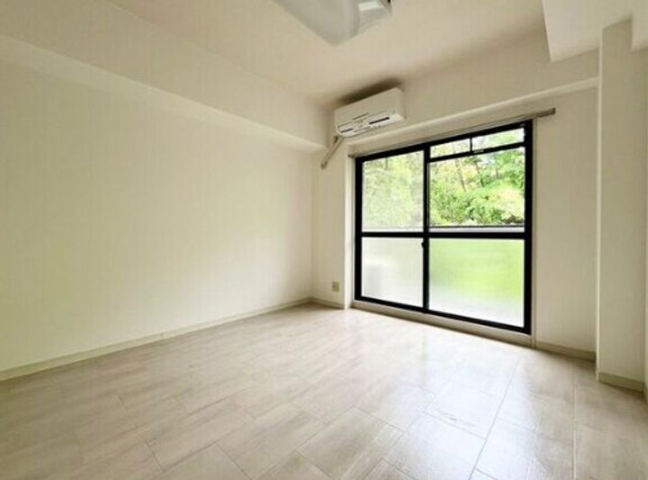 プルミエールメゾン神戸西の居間