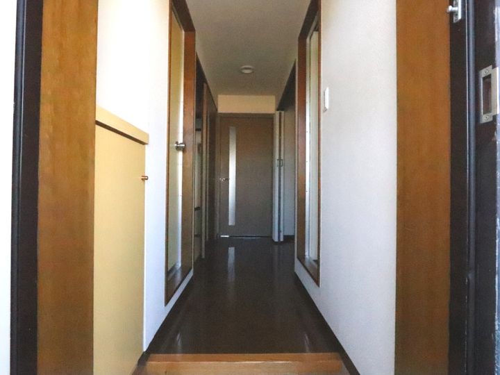 シーレグ山城の玄関