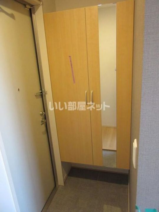 デンテ・ディ・レオーネの玄関