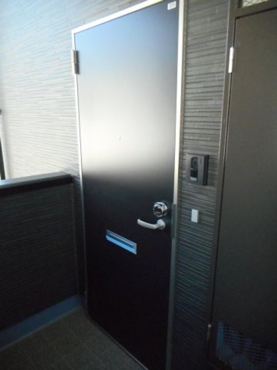 埼玉県鴻巣市新宿2(アパート)の賃貸物件の玄関