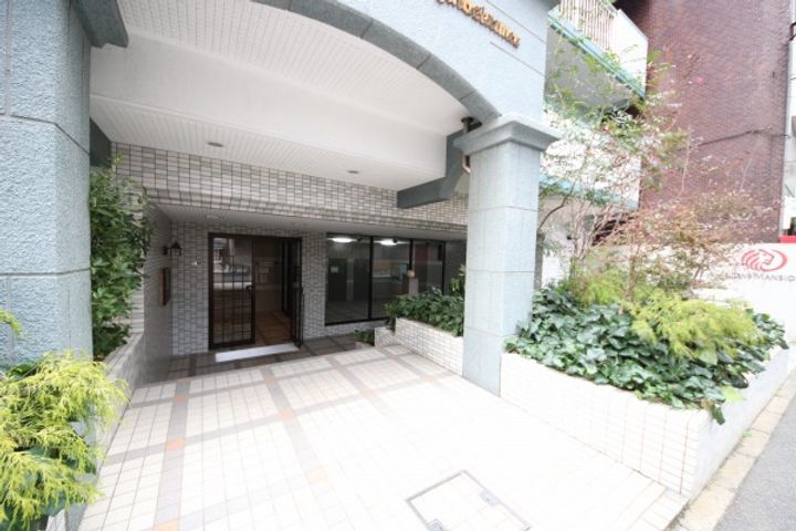 ライオンズマンション三萩野駅前の地図