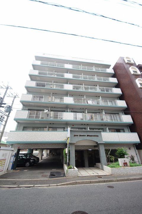 ライオンズマンション三萩野駅前の外観