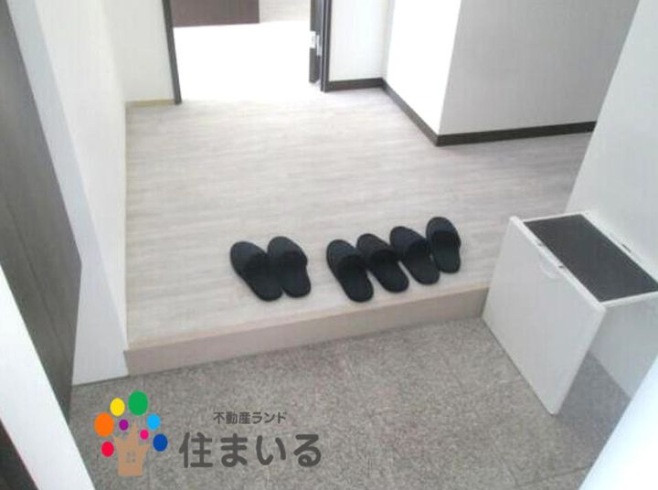 愛知県名古屋市緑区梅里2(マンション)の賃貸物件の玄関