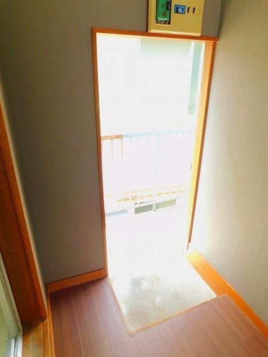 小幸コーポの玄関