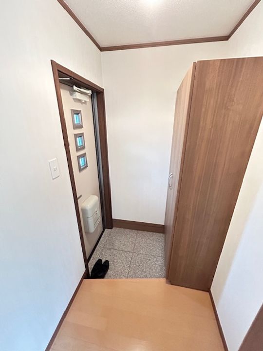 ハヤシハイツの玄関