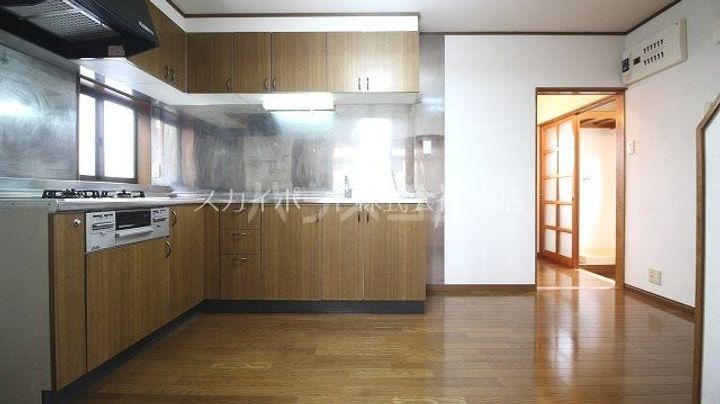 静岡県浜松市中央区高丘北1(一戸建)の賃貸物件の居間