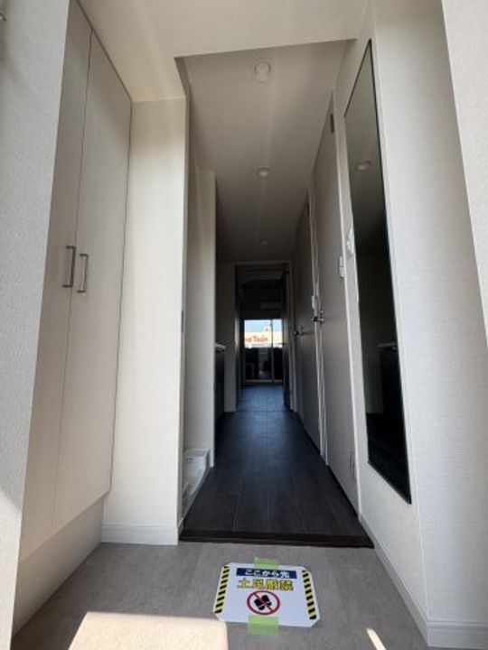 プレサンス深江橋ラヴィゲートの玄関