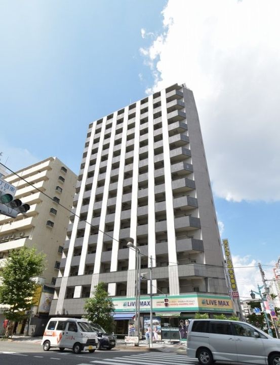 カスタリア新宿の外観