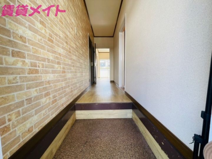 ライラック正和台 B棟の玄関