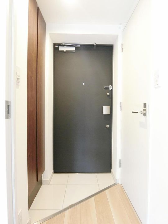 ルネサンスコート三軒茶屋WESTの玄関